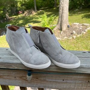 Paolo Linea Felicia Gray Suede Wedge Sneaker Women's Size 9.5